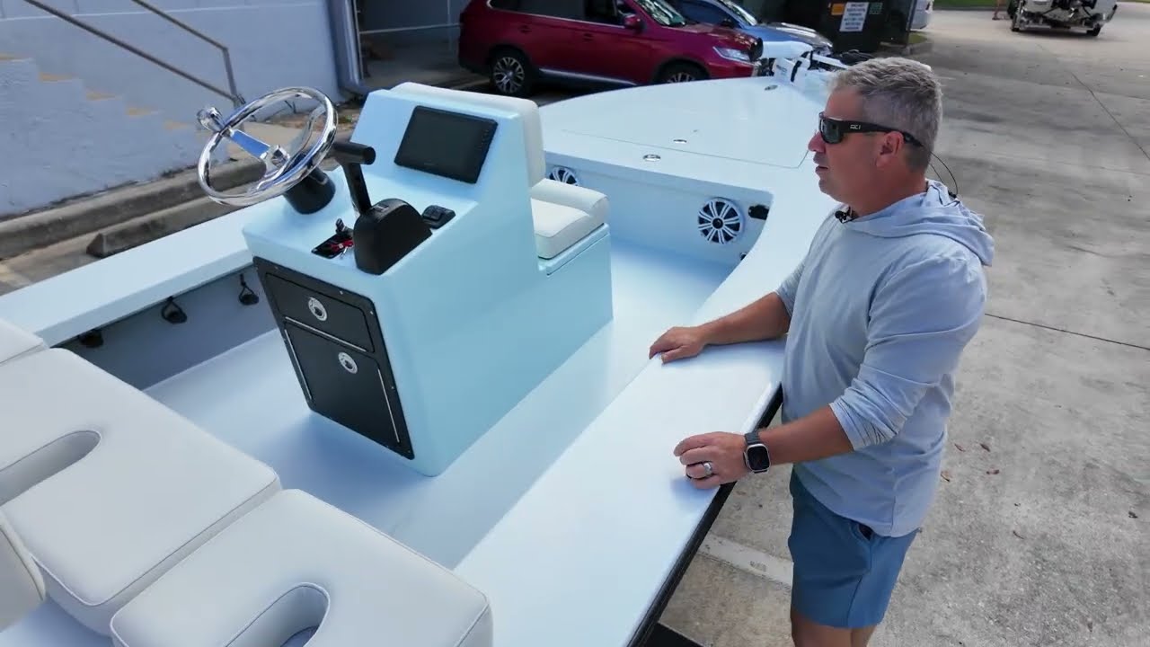 2026 Ice Blue Vantage с двигателем Yamaha 115