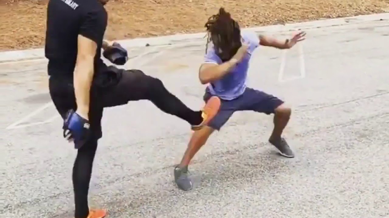 Lateef crowder capoeira treino e senas de luta 2020 (melhor vídeo de Edy gordo 2020)