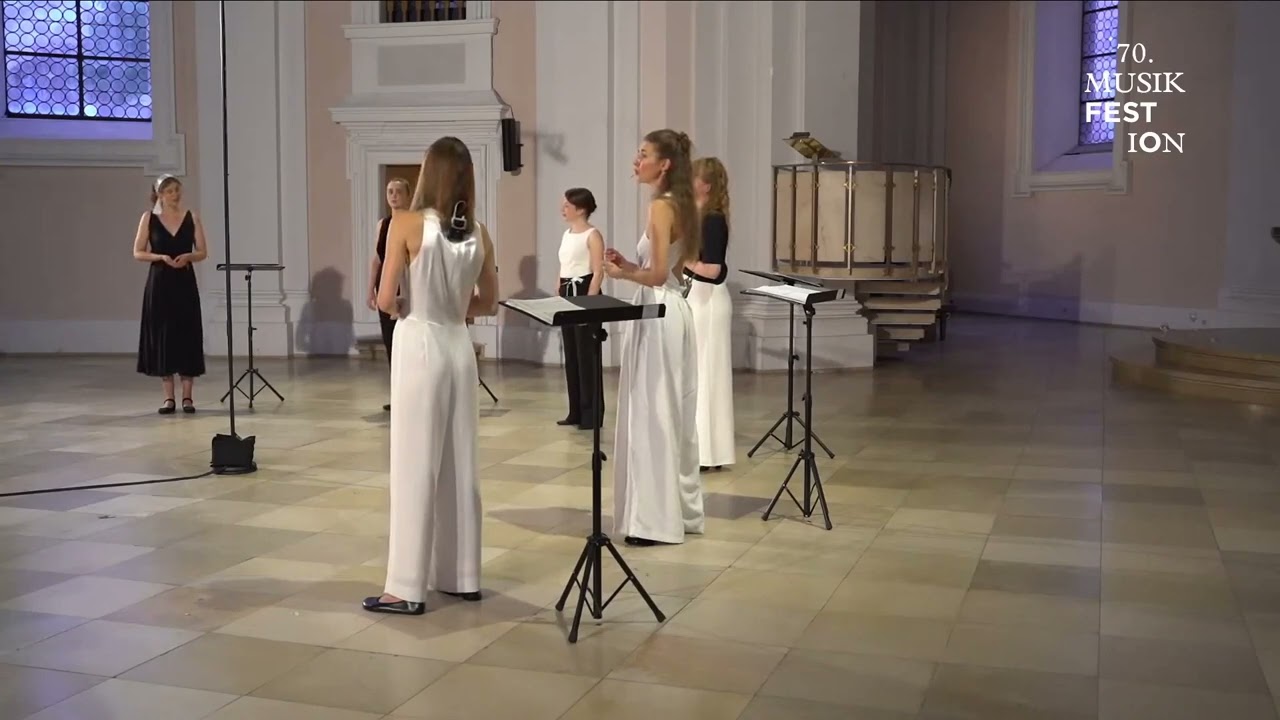 Sjaella in Purcell : Hush no more