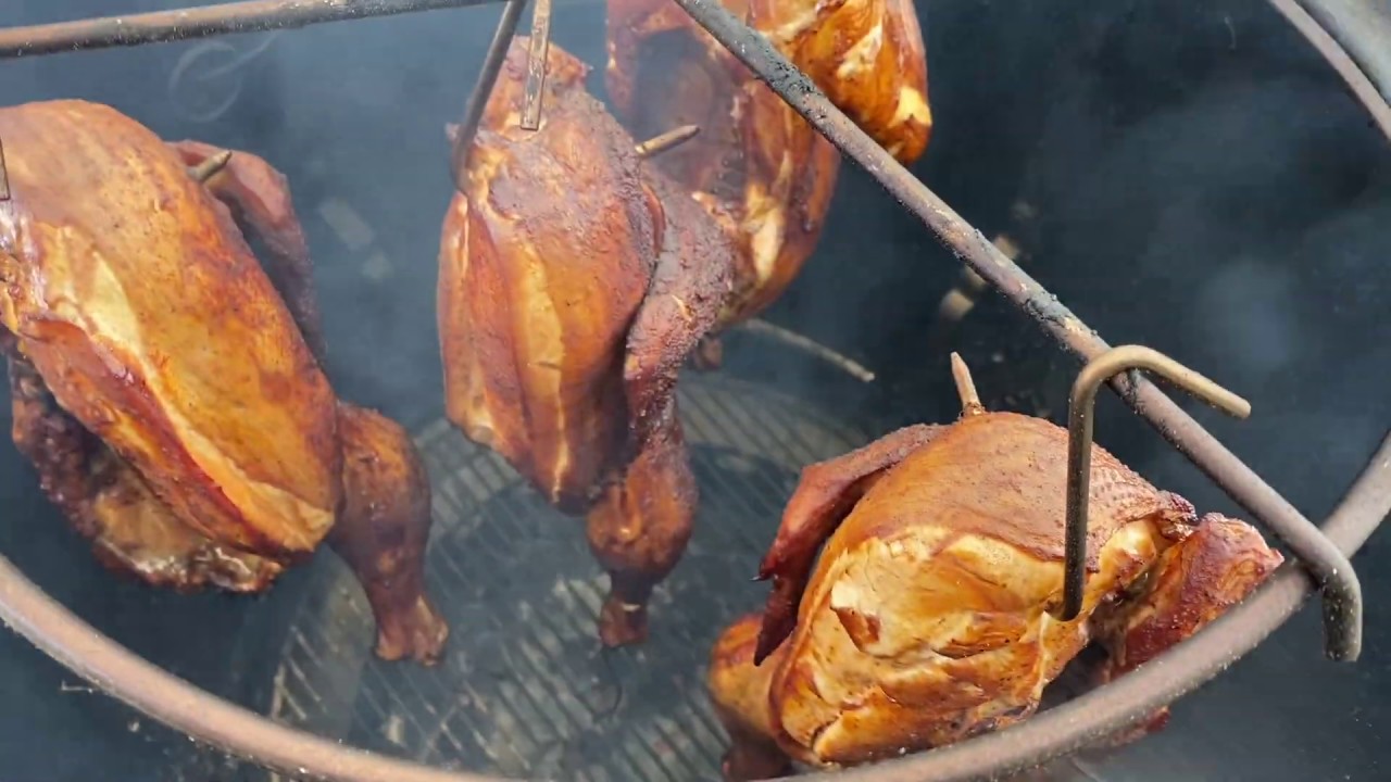Hung chicken on the WSM