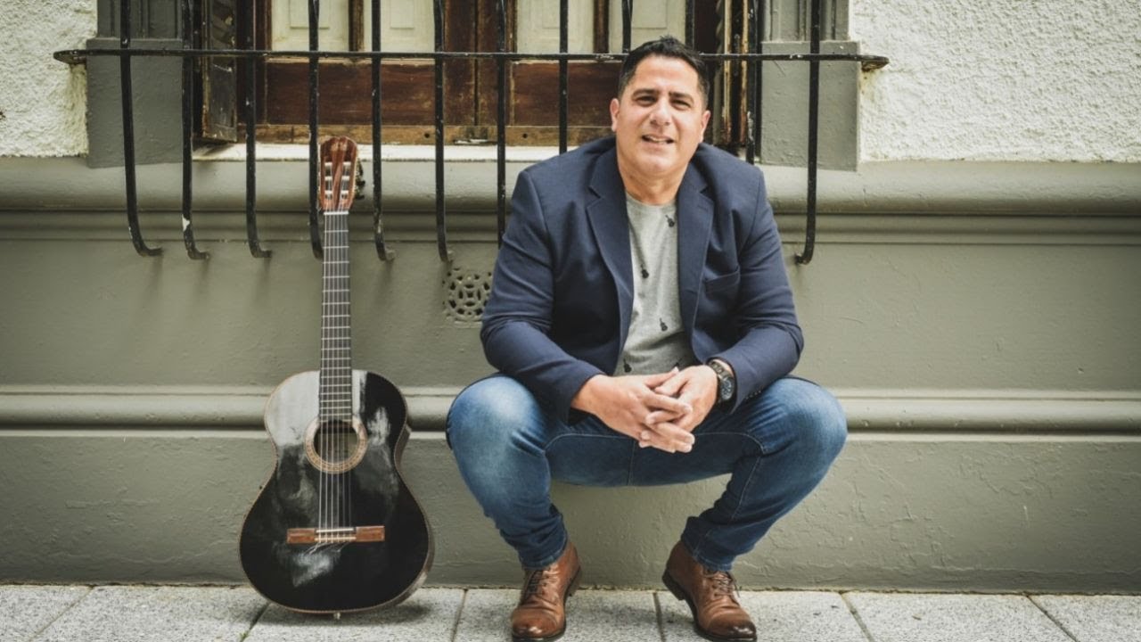 Martín Paz - Enganchadito Homenaje A Un Grande del Folclore Argentino
