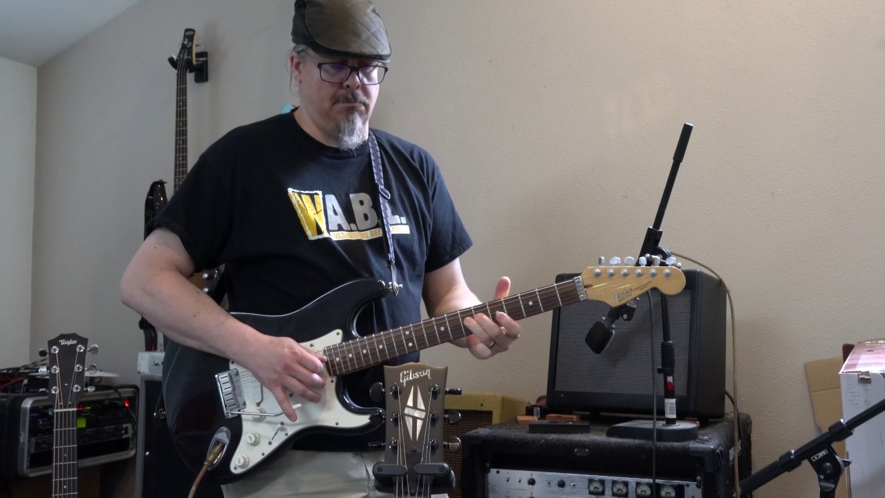 Fender 5F1 Champ Demo Video 14