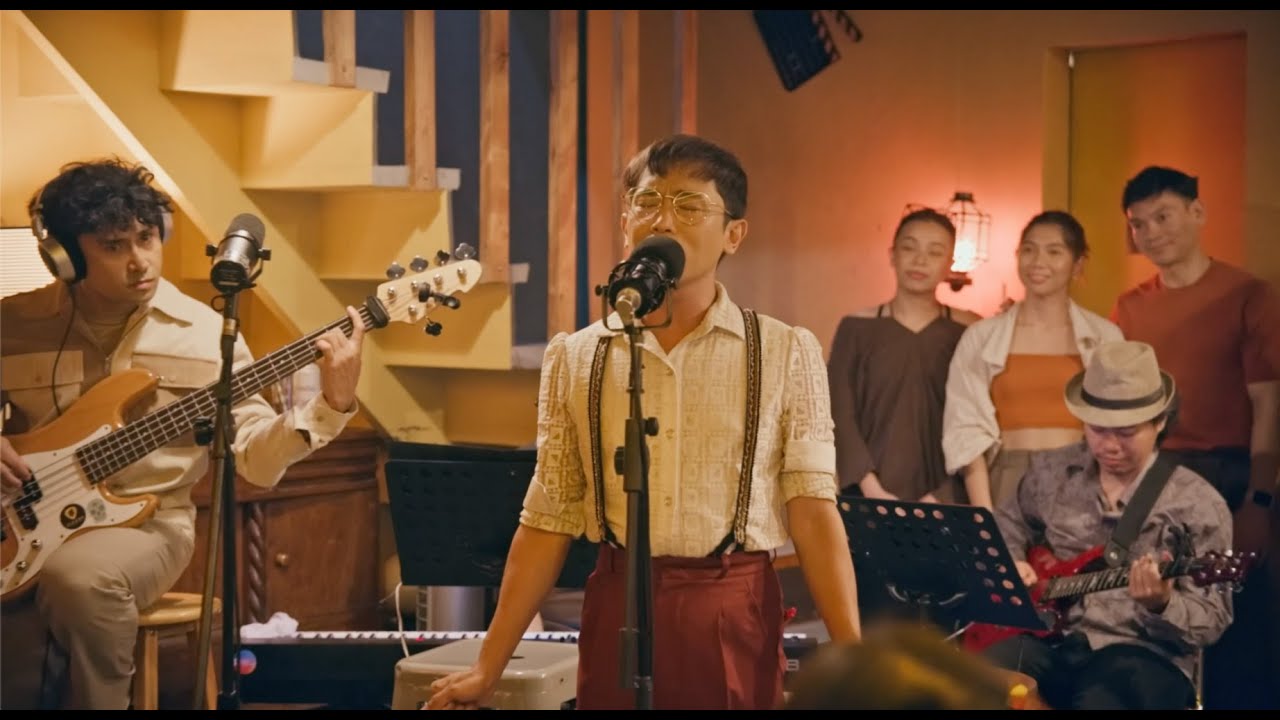 Babalik sa Buwan: Manifesto (feat. Phi Palmos & the Cast of Mula sa Buwan 2024)
