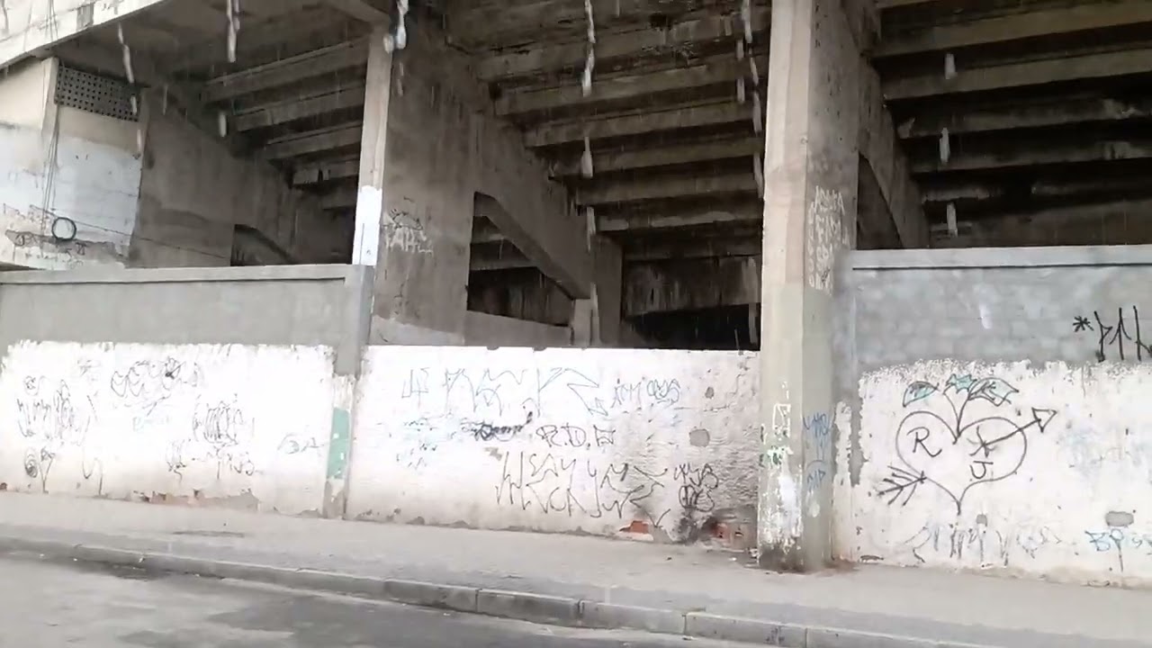Estrutura está precária no Estádio do Arruda, arquibancada inferior inferior do estádio interditada.