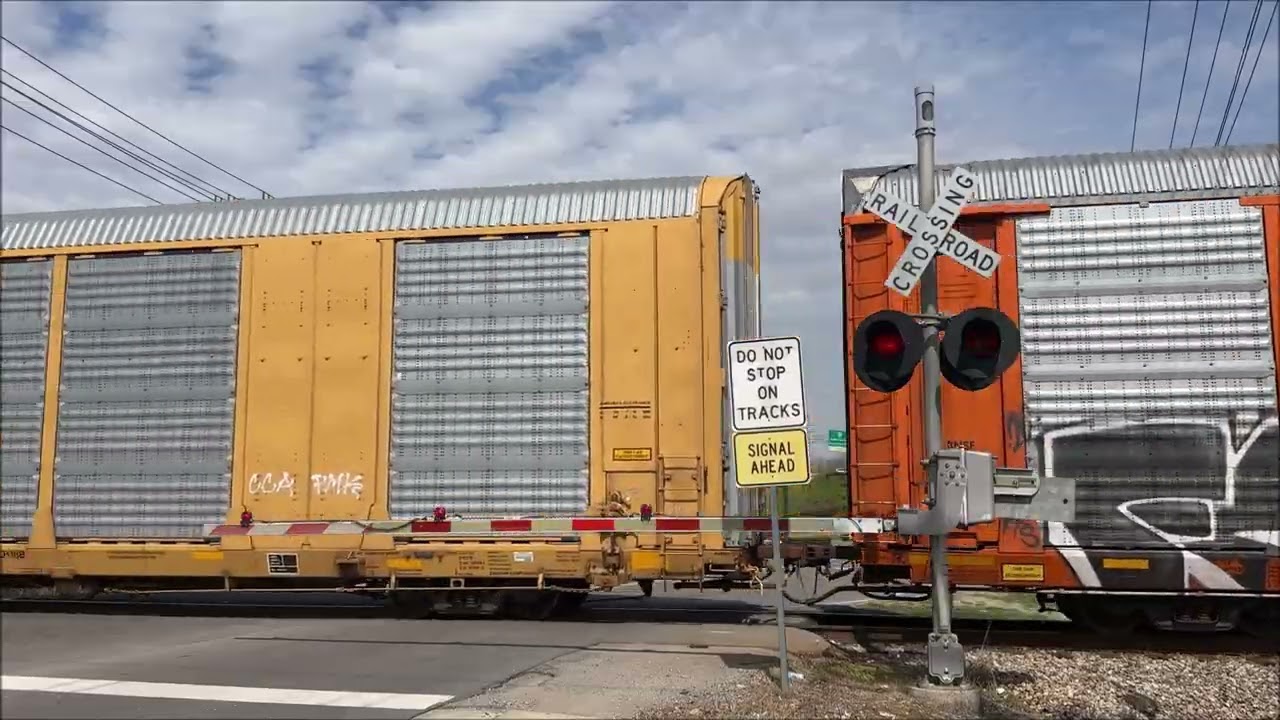 Winston Hills Parkway Railroad Crossing, Hendersonville, TN