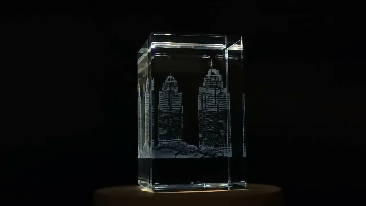King and Queen Buildings 3D Engraved Crystal Gift - Dallas Skyline Keepsake - FSA303