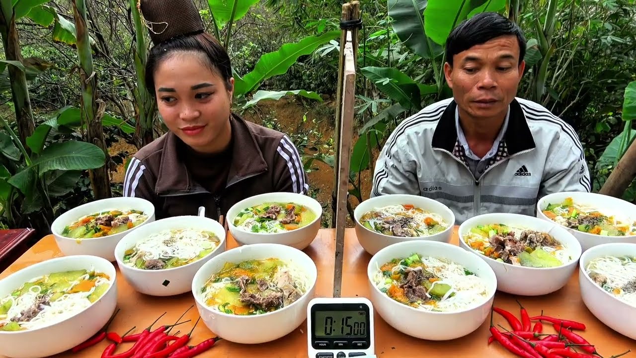 Yêu Quyết Đấu Với Ông Hặc Mỗi Người 5 Bát Bún Bò Thập Cẩm Quá Hấp Dẫn