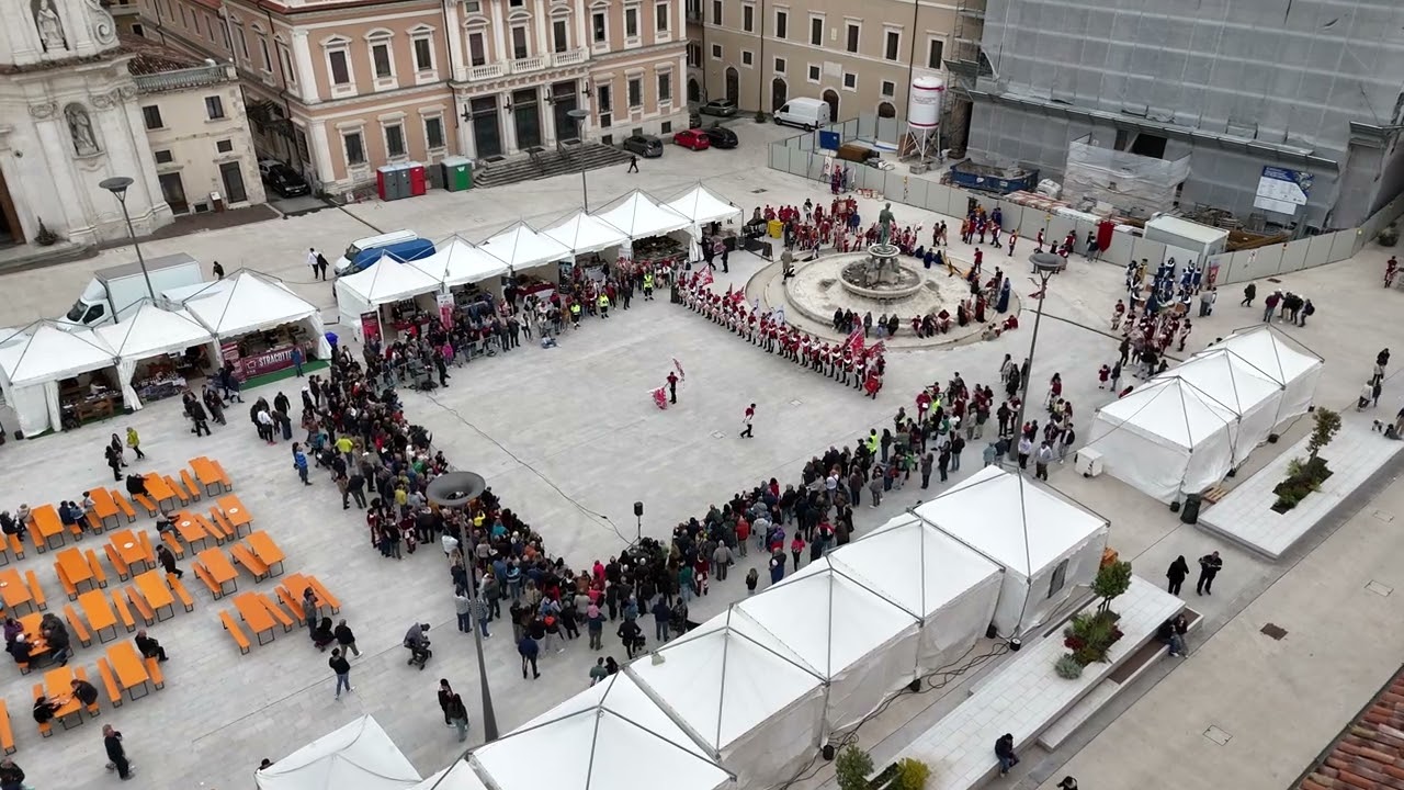 FRAELLI DI BANDIERA - GRUPPO STORICO SBANDIERATORI CITTA' DI L' AQUILA 1995-2025