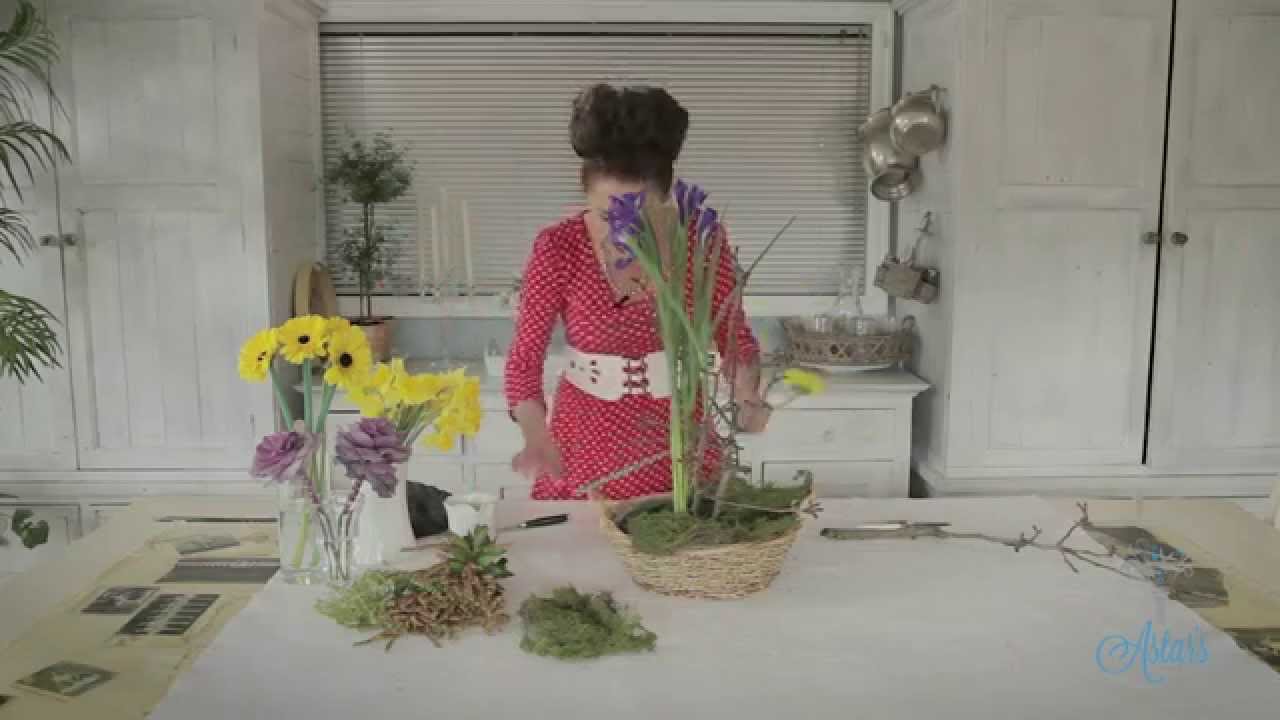 Flowers & Floristry Tutorial: Simple Spring Flower Arranging