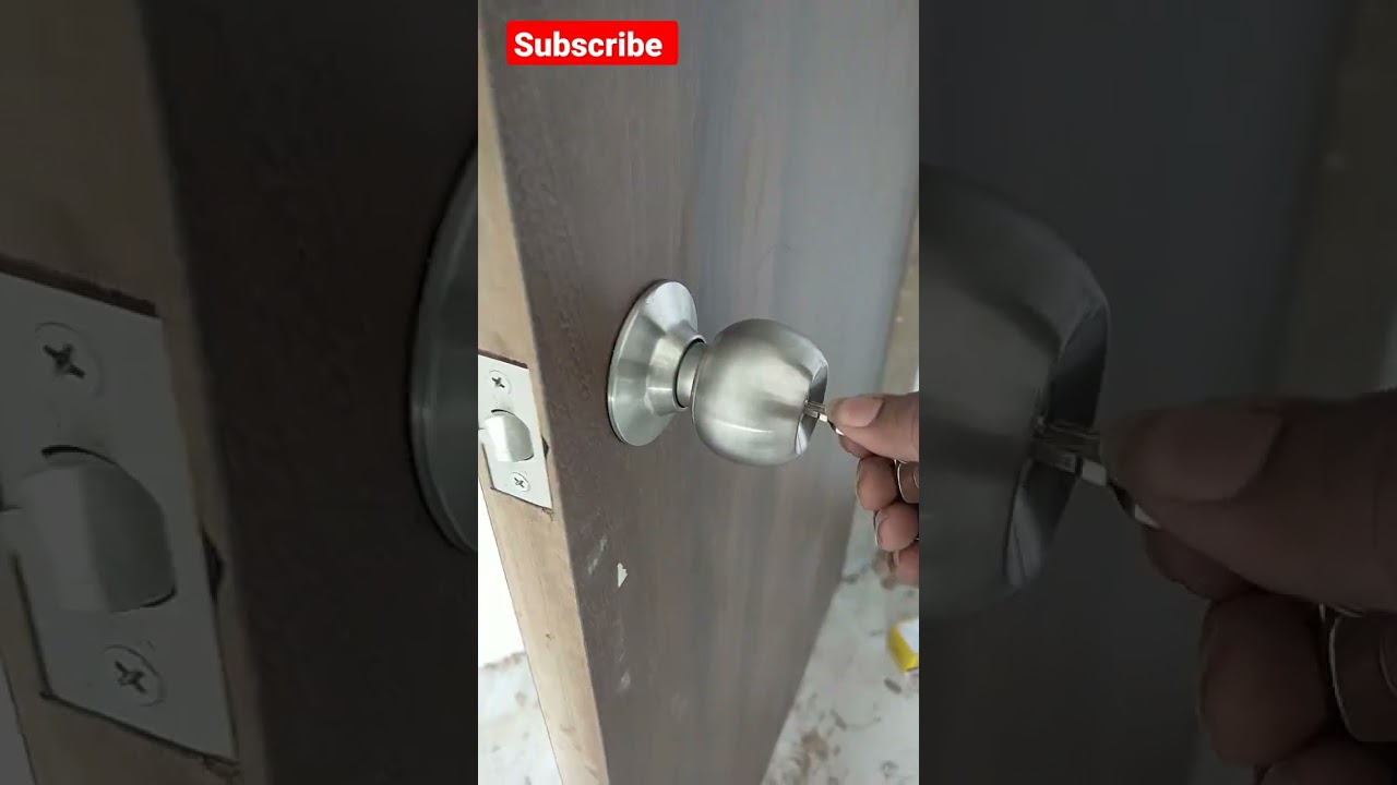 Yale bedroom door lock with 3 key