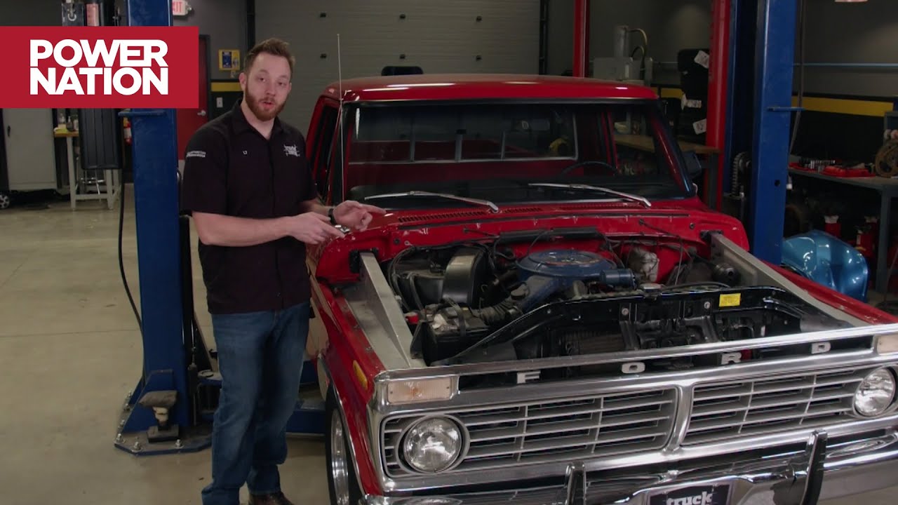 El motor de la Ford F-100 recibe un kit de la parte superior para refrescarlo
