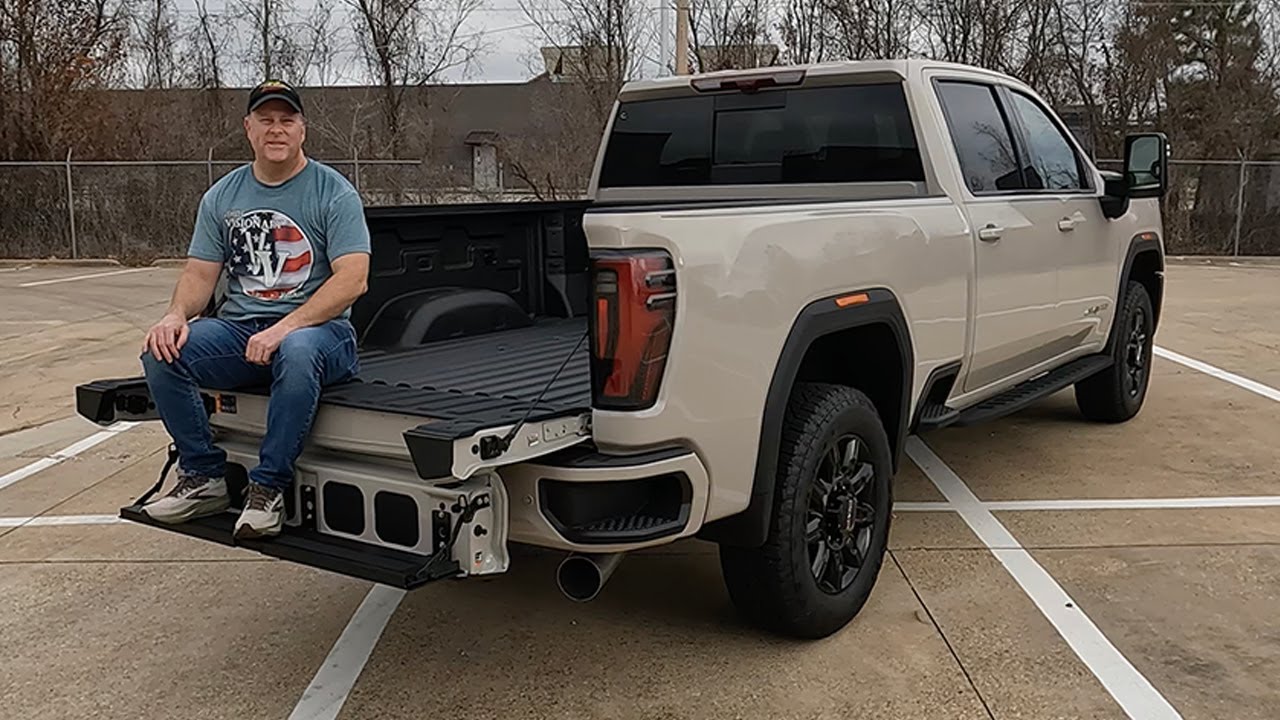 Видеоуроки по GMC Sierra 2026 года - демонстрация работы задней двери MultiPro