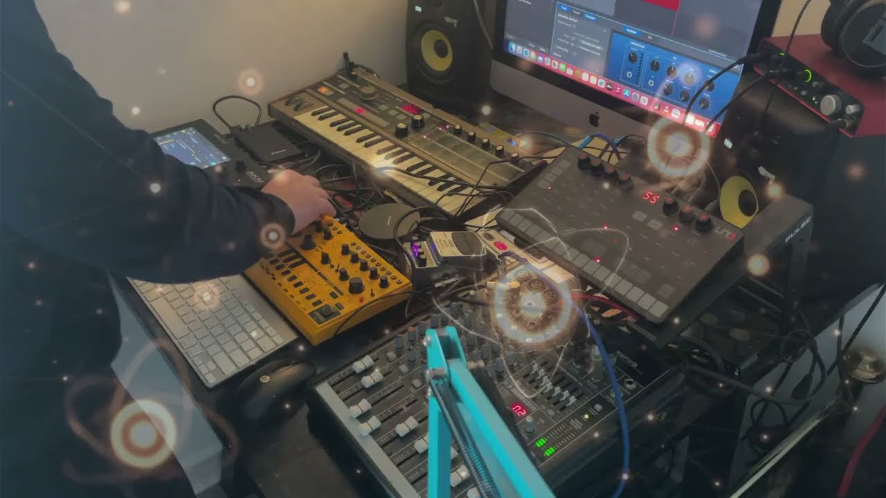 Note the Demon /// music electronic cinematic synthwave with MPCOne, TD3, Unosynth & Microkorg