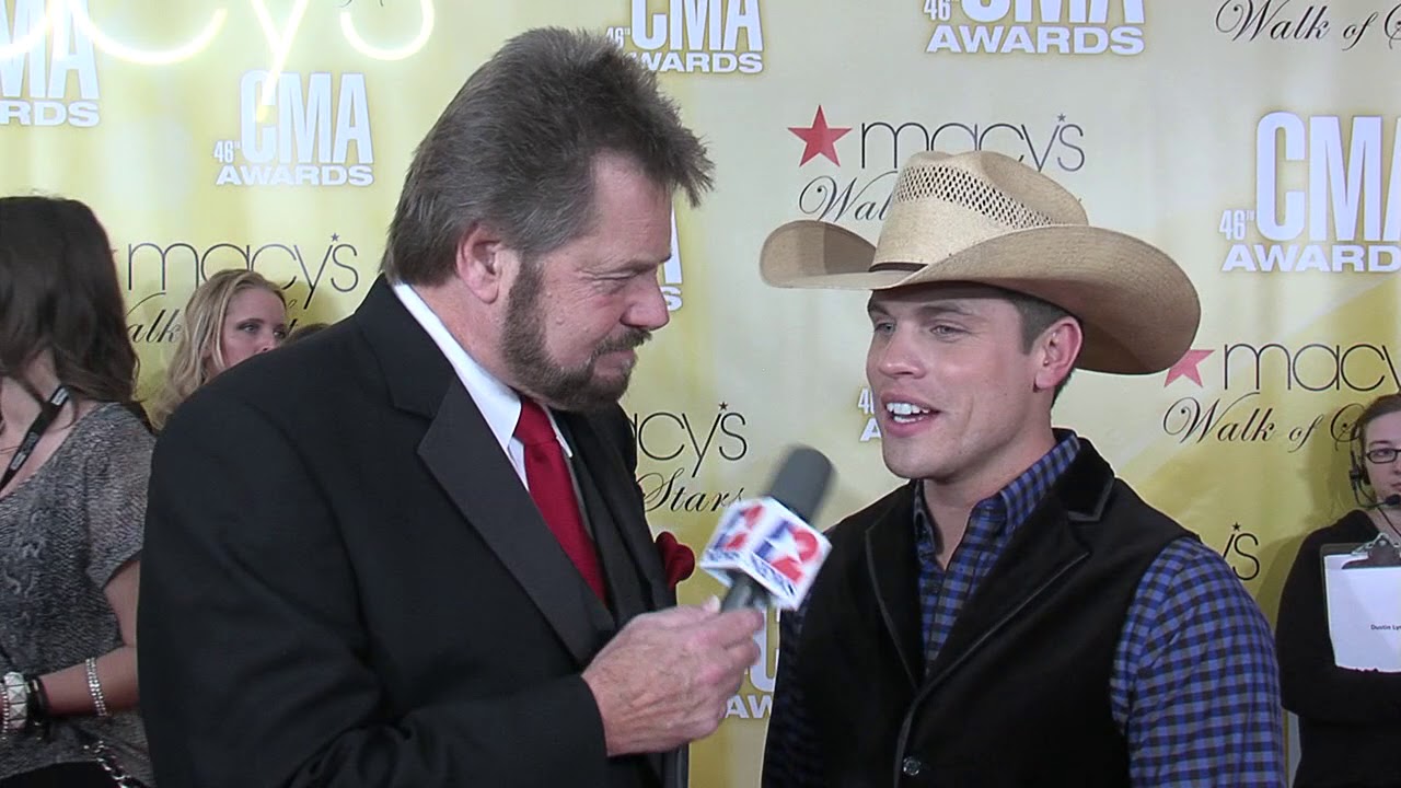 Dustin Lynch