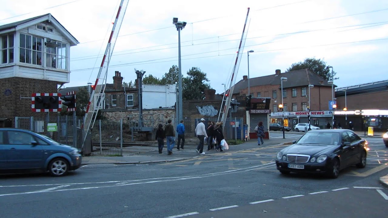 Highams Park Level Crossing