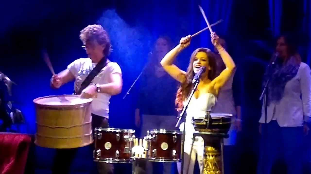 Bulgaria's Eurovision Entrant Elitsa and Stoyan perform incredible version of Samo Shampioi