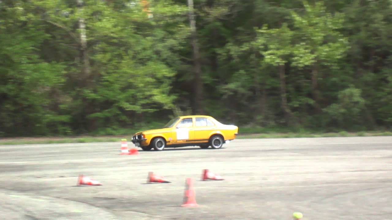 Opel Kadett c 1200 drift
