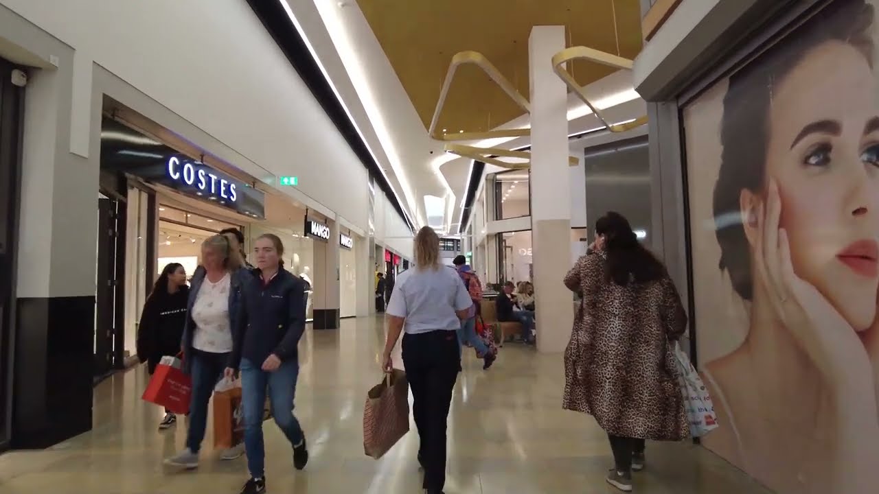 Shopping Center Alexandrium, Megastores and Woonmall | Rotterdam Walk