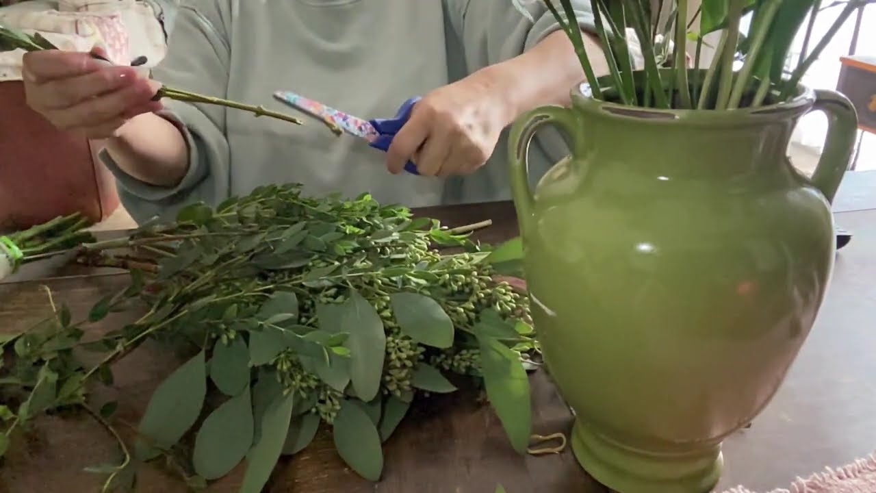 DIY Wedding Flowers on a Budget 🌿💍