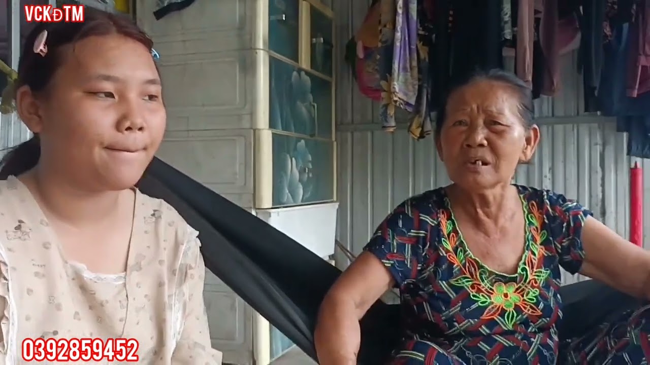 Đại gia đình em Loan hôm nay nhận phần quà yêu thương của chị Thảo Chương và cô cô Hai