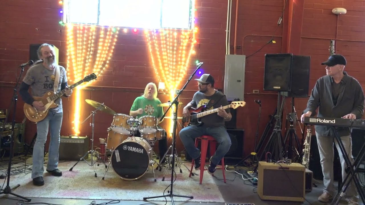 192 Brewing Blues Jam - Tore Down (Freddy King)
