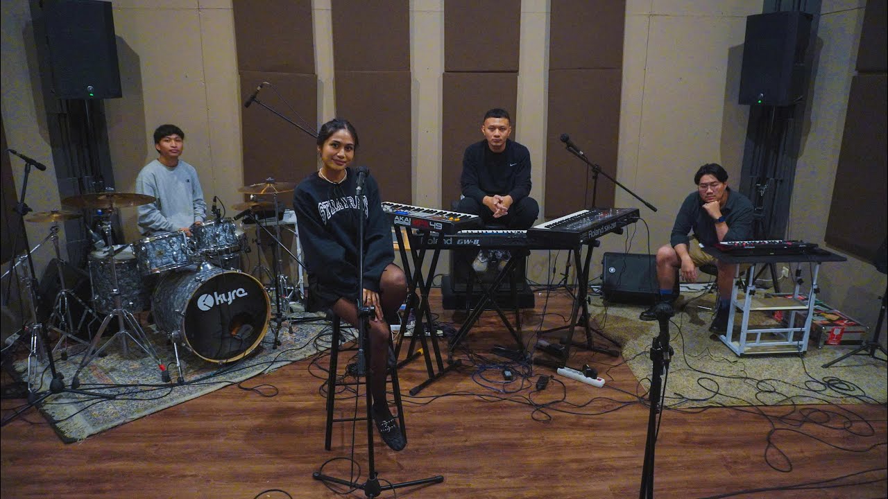 Snoh Aalegra - Whoa [LIVE] | By Kinski,Vandra,Ananda Thesvara,Valeryeno