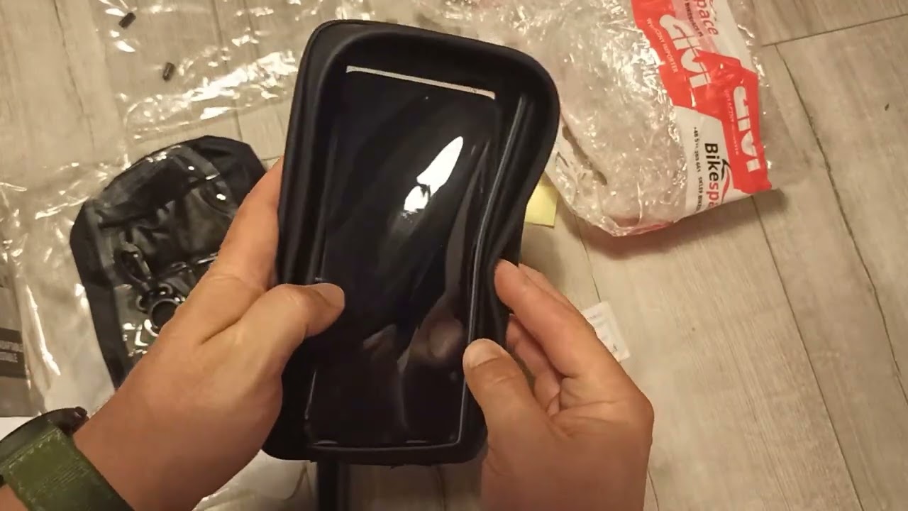 Uchwyt motocyklowy na telefon Givi S958B