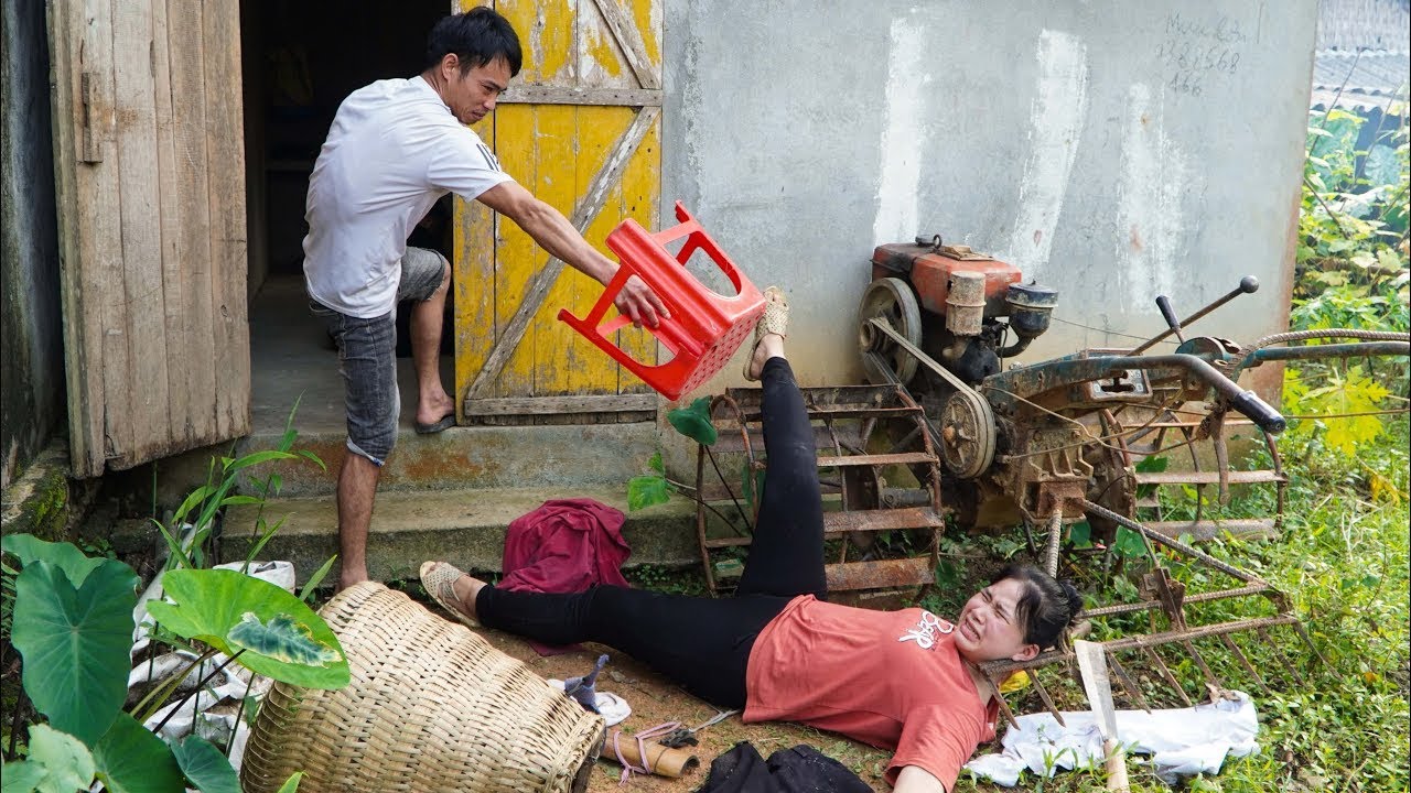 The cruel husband got drunk, scolded, stole money and kicked his wife out of the house  Ly Bao An