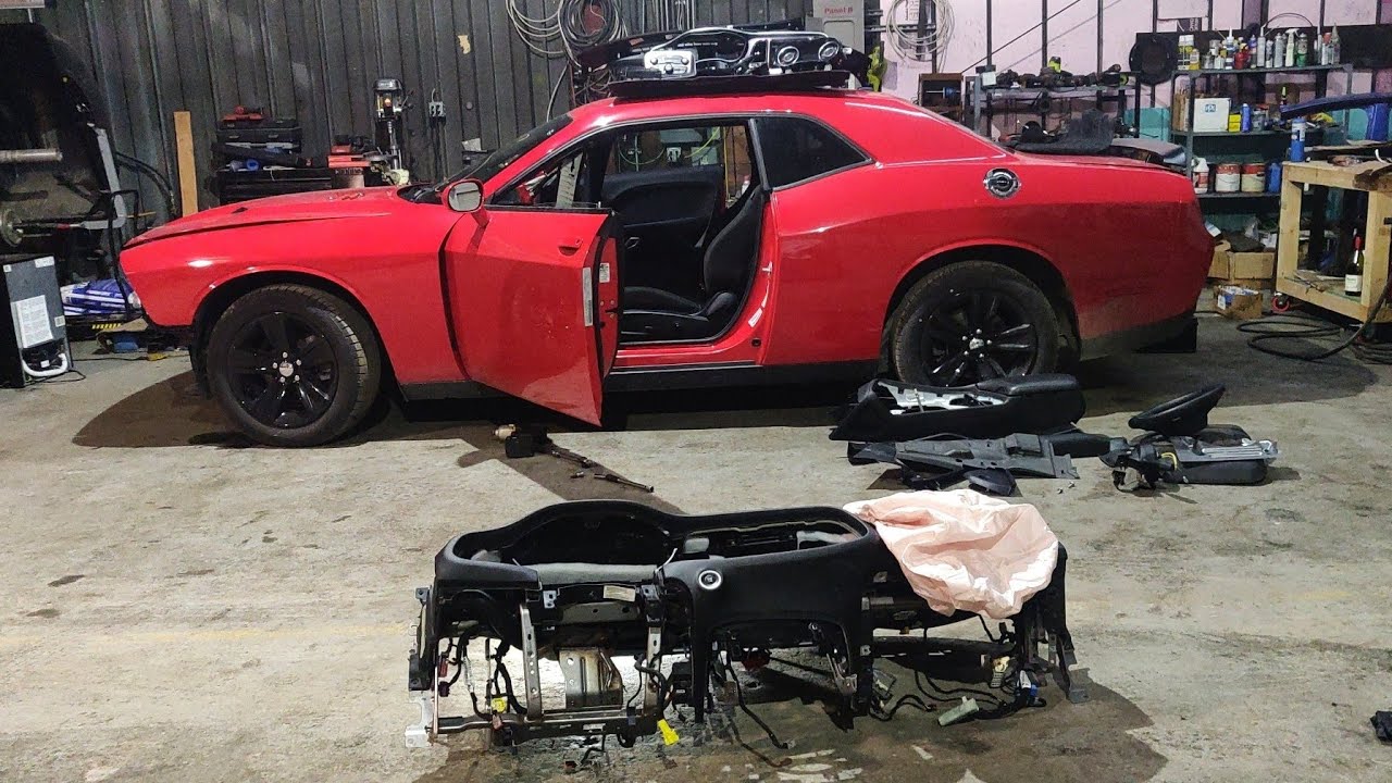 Dodge Challenger Dashboard removal part video nr.5