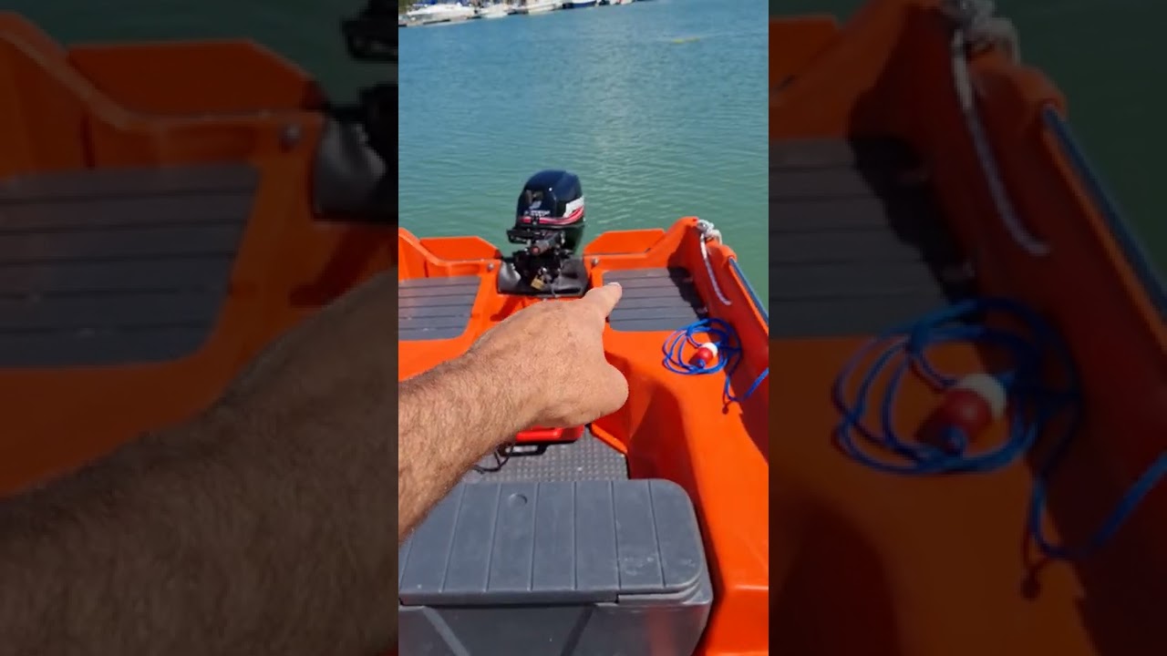 lazy day on a pans marine 430 polyethylene boat