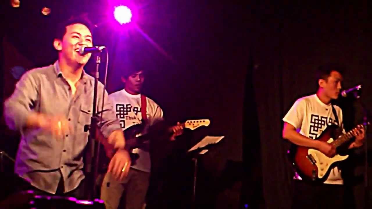 RAJU LAMA LIVE CONCERT IN BARCELONA   halla chale cha