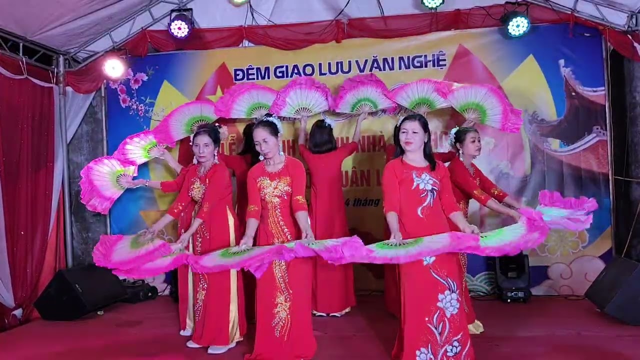 CLB DAN VU THON XUAM LOI  CHUC MUNG LE CAT BANG KHANH THANH NHA THO HO LE 01-02-2026