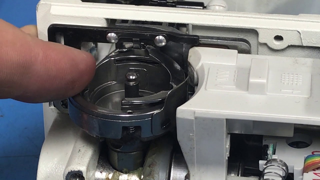Replacing the position finger on a PFAFF 7570