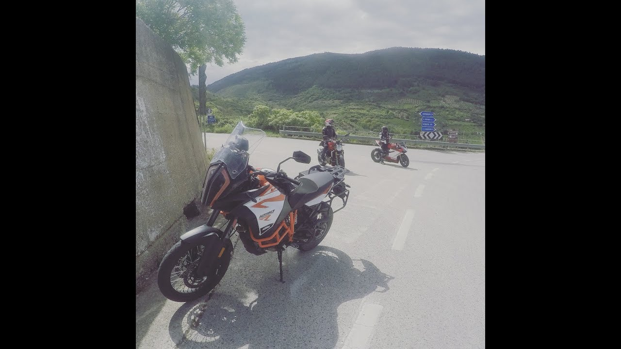 KTM 1290 superadventure R con Akrapovic... real sound