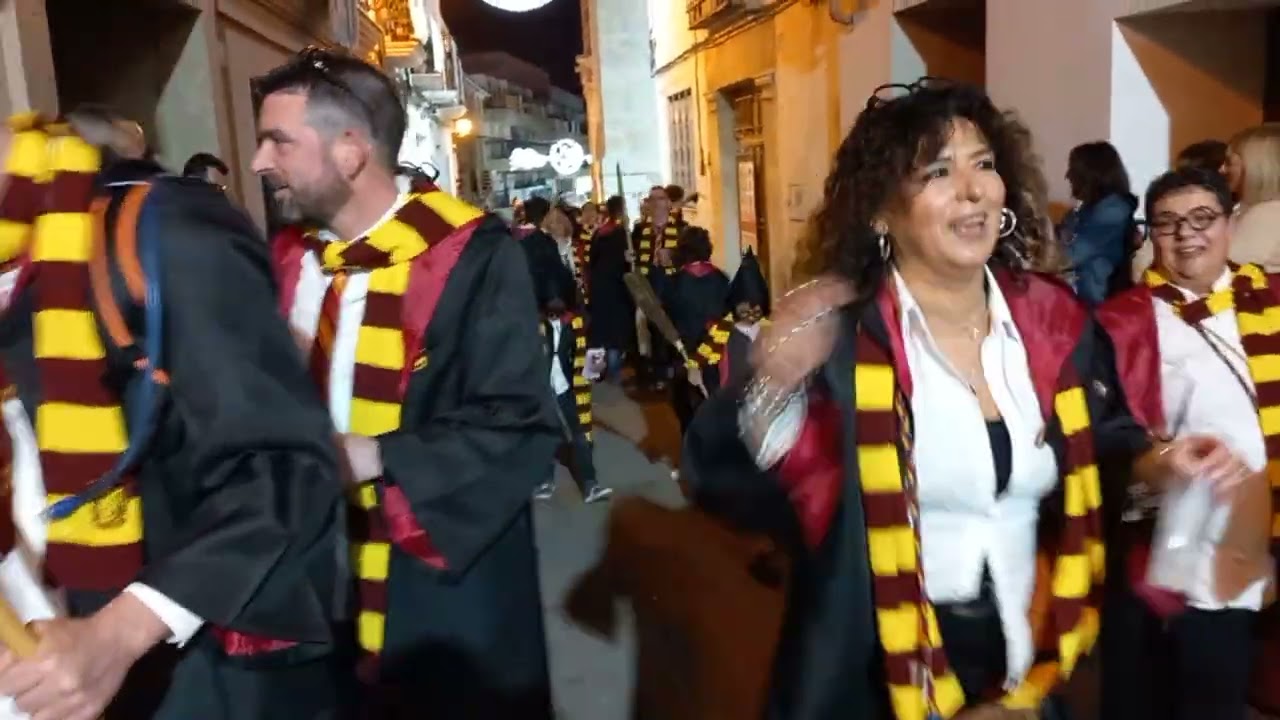 DESFILADA HUMORISTICA  AGULLENT DISSABTE 26 D´ABRIL 2025