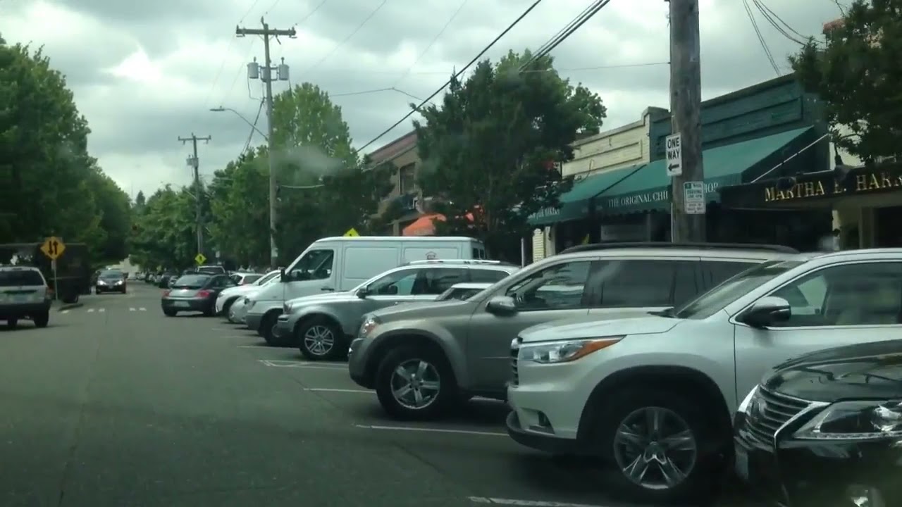 Madison Park, Seattle Neighborhood - On the Road With Roger