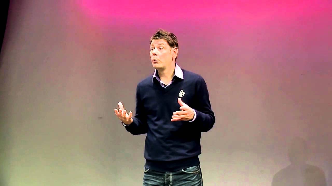 Retail Skills: Increase your conversion rate in store. Get more customers buying.