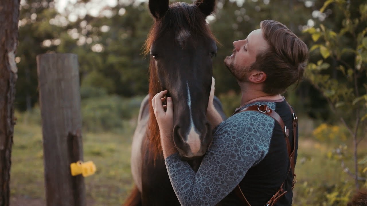 Artist Documentary // Matt Mathews