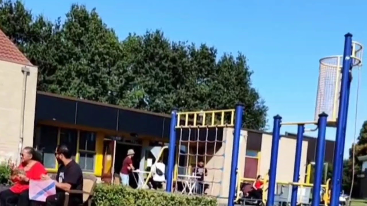 Vlieger toernooi( main layangan/kite fighting)Molukse wijk Wierden(19-9-2020)