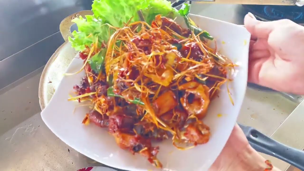 ថ្ងៃនេះមកធ្វើ មាន់លីងគល់ស្លឹកគ្រៃ ស្រួយៗ ឆ្ញាញ់ៗ ក្លែមពេលជួបជុំគ្នាដឹងតែអ៊ែម!  FOOD BLOG EP  55