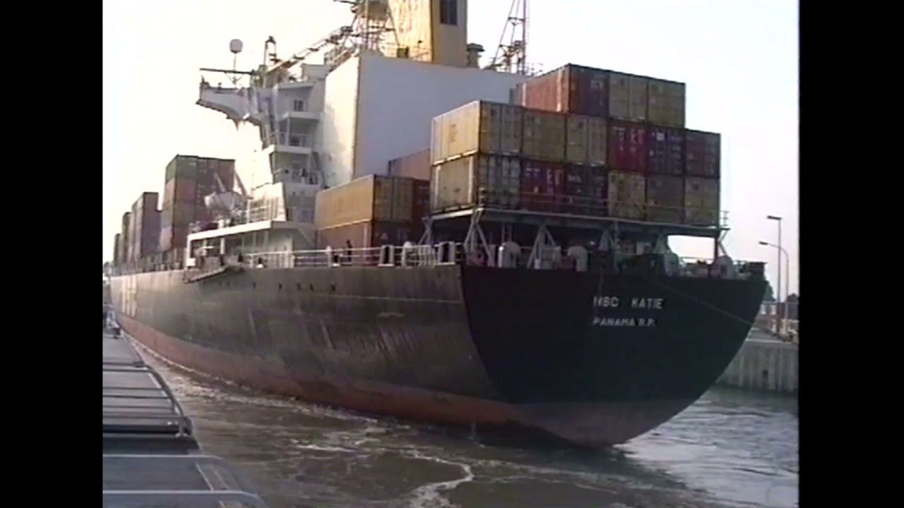 Haven van Antwerpen Deel 6  Zandvlietsluis -  Berendrechtsluis - Sleepboten