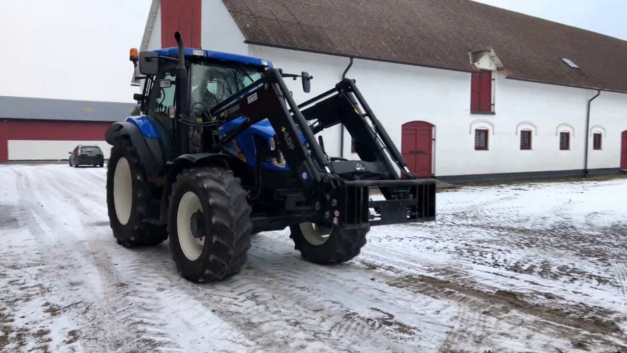 Köp Traktor New Holland TS 110 A 4WD med frontlastare på Klaravik