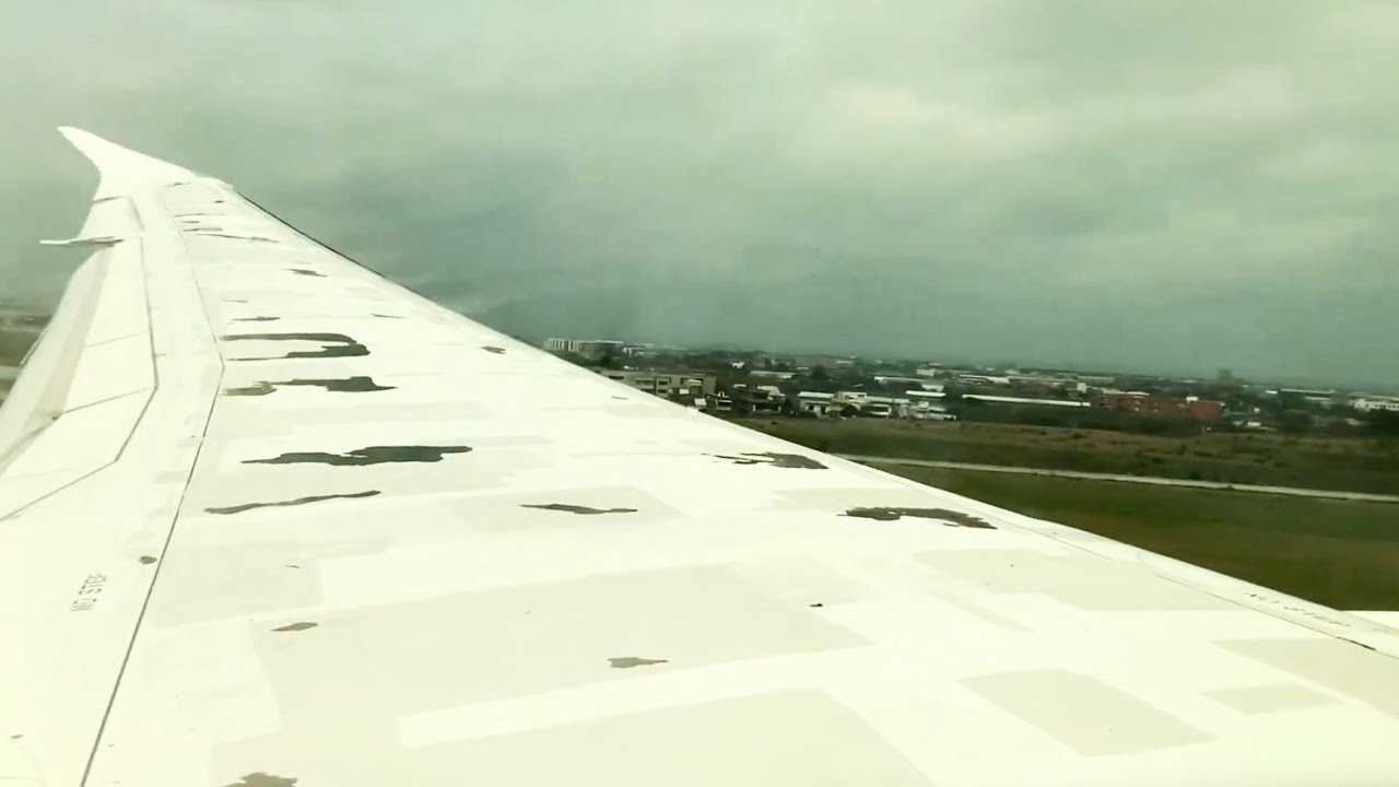 787 Wing Loses Parts