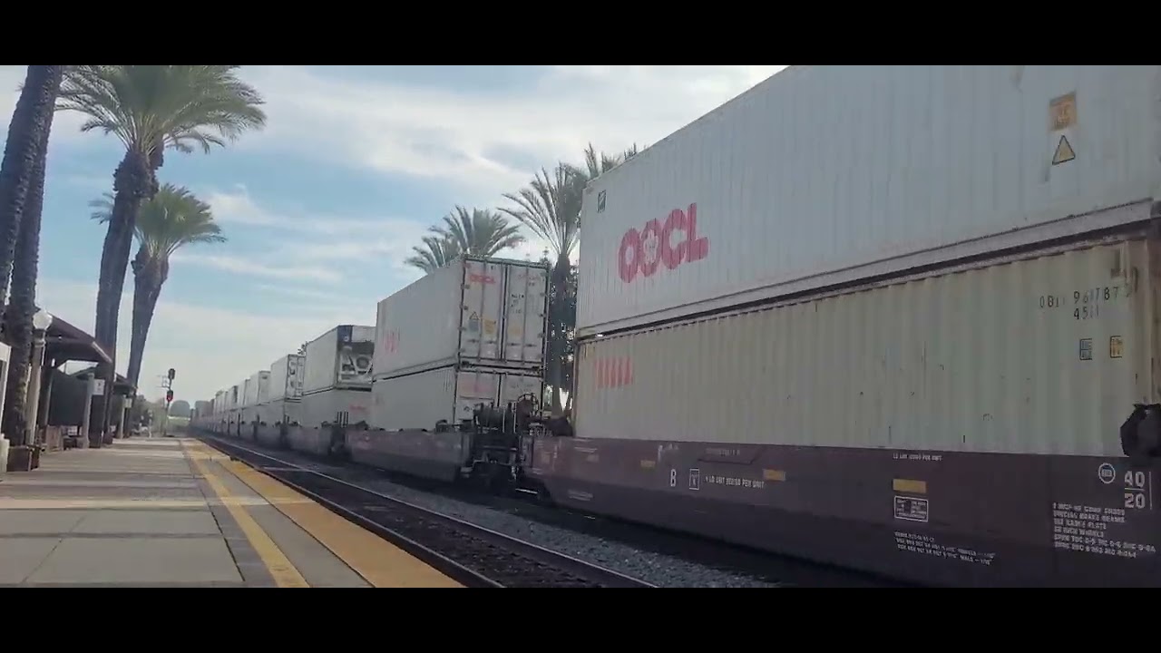 BNSF 6993 PASSES BY FULLERTON STATION- ZADNWORLD 