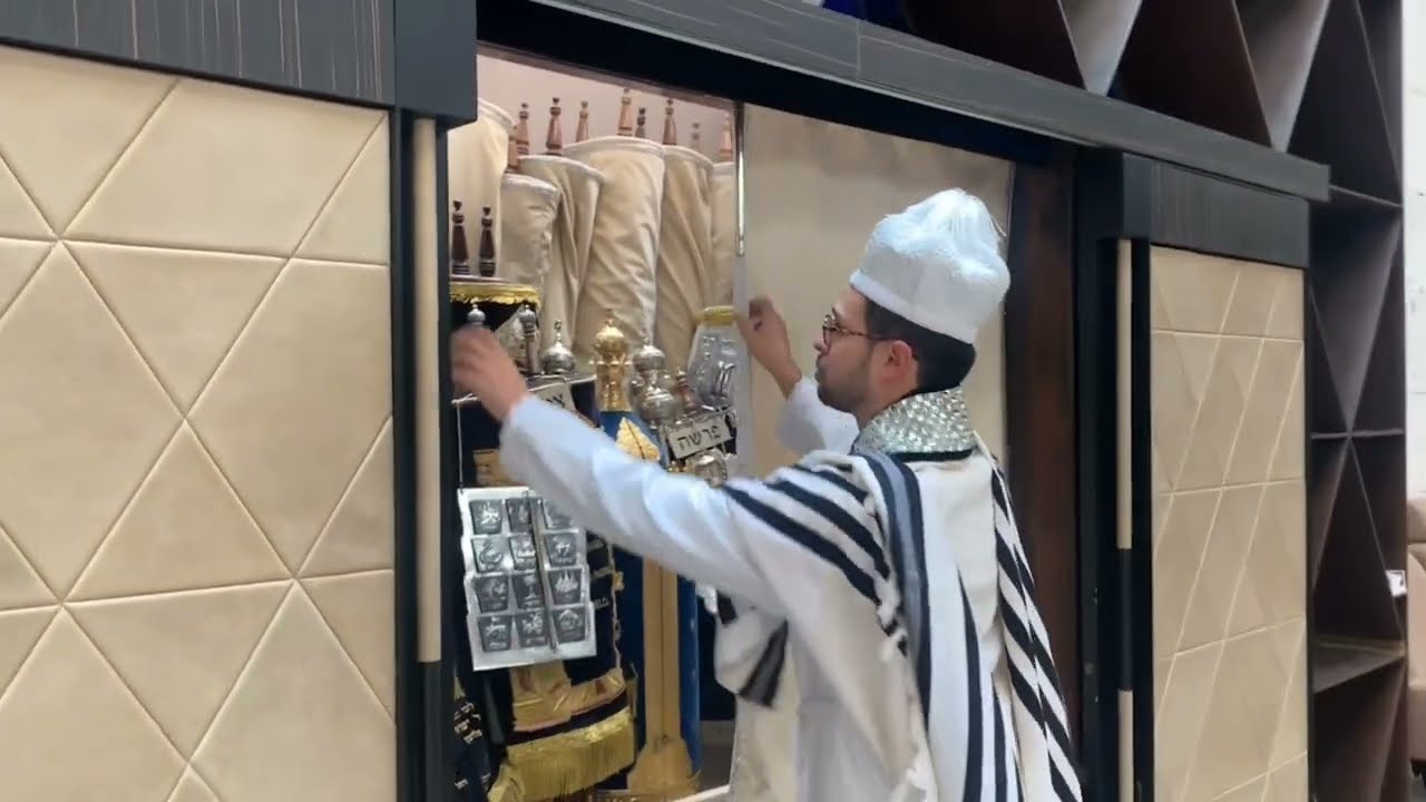 Machnisei rachamim con traducción a espeñol - Avremi Roth & Yaki Lauer מכניסי רחמים