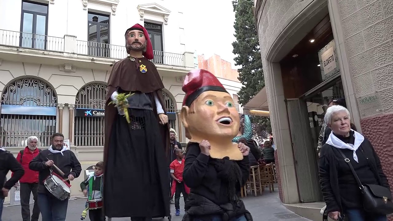 Cercavila gegantera a les Fires de Figueres 2019