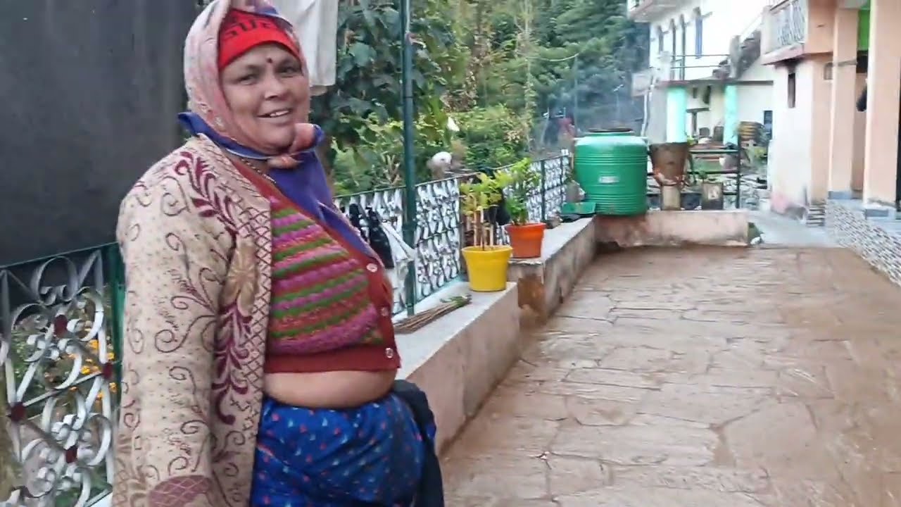 आज की मेंने घर की सफाई, माता के स्वागत में कर रहे सभी अपने आंगन की लिपाई (हमने की रात को लिपाई पुताई