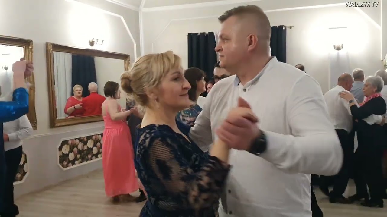 01 03 2025 POTAŃCÓWKA OSTATKOWA a na parkiecie wśród gości Monika z Weroniką wywijają