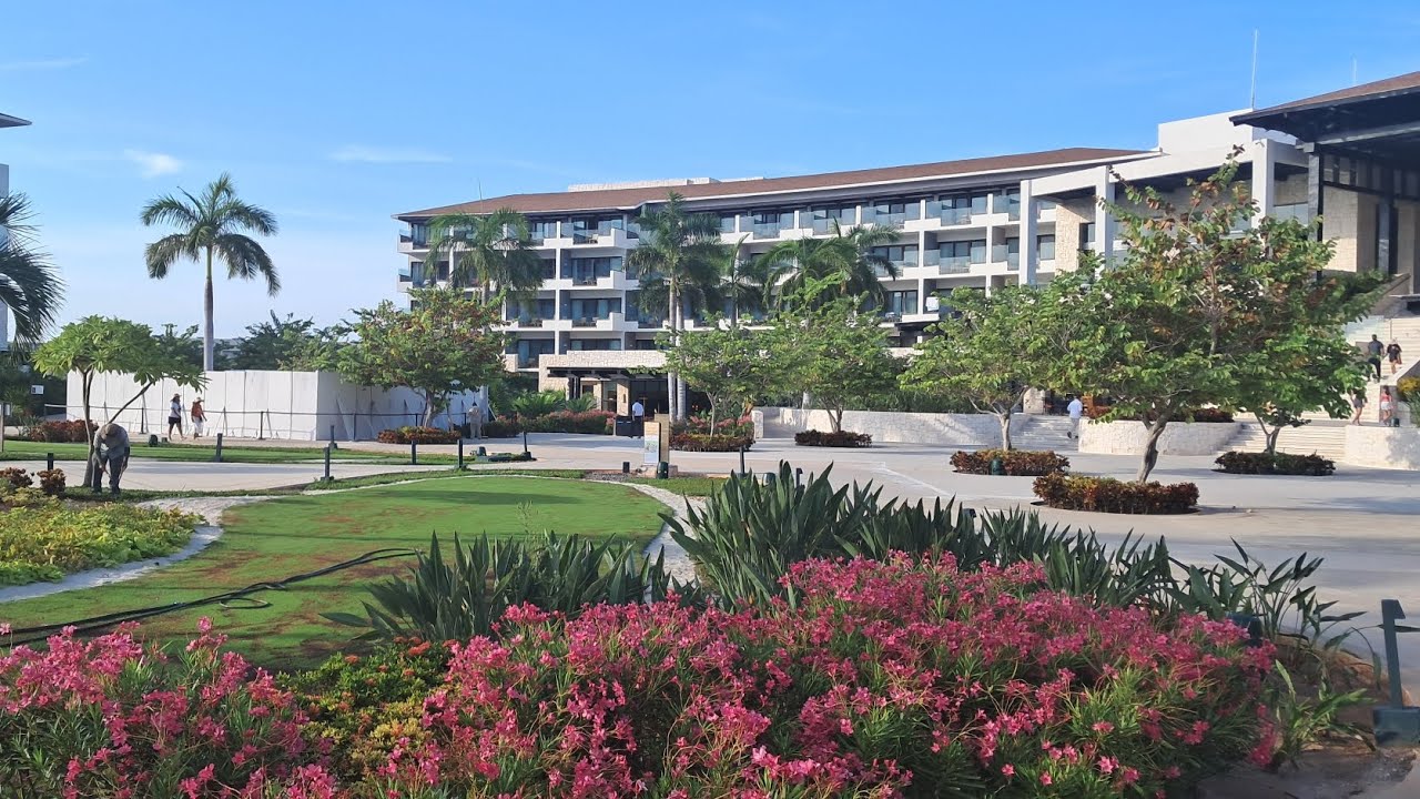 Dreams Playa Mujeres Golf & Spa Resort | August/September 2025