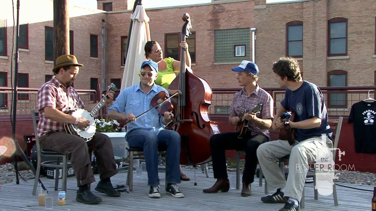 Foghorn Stringband, Turn the card slowly